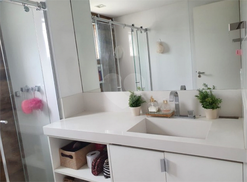 APARTAMENTO em MORUMBI