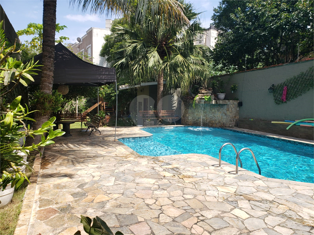 Excelente Sobrado para venda e locação com 439m² e 7 domritórios, localizado na Vila Prudente