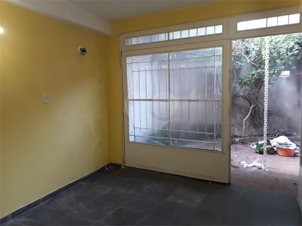 Sobrado à venda com 3 quartos, 175m² - Foto 1