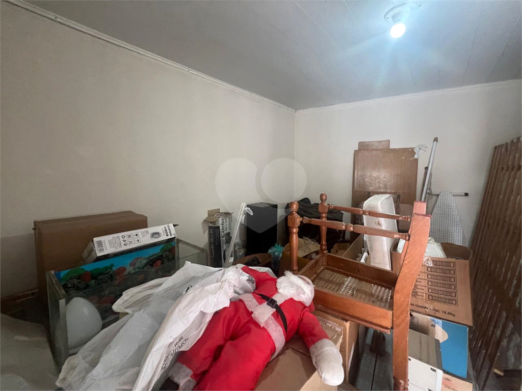 Casa térrea na Vila Constança com 3 dormitorios, sala, cozinha, 2 banheiros, 2 vagas com quintal.