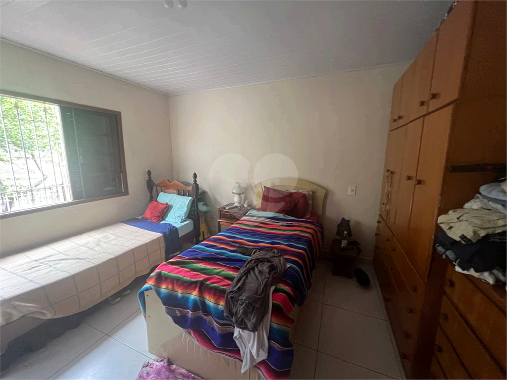 Casa térrea na Vila Constança com 3 dormitorios, sala, cozinha, 2 banheiros, 2 vagas com quintal.
