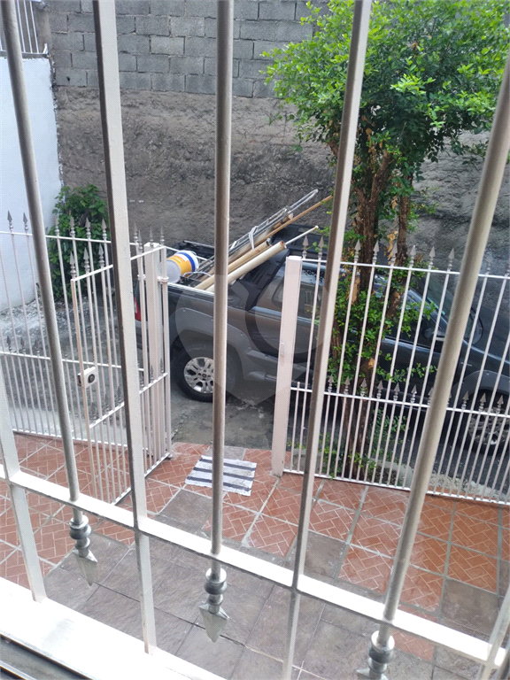 Casa térrea na Vila Constança com 3 dormitorios, sala, cozinha, 2 banheiros, 2 vagas com quintal.
