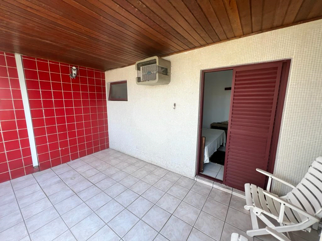 Cobertura na praia das Astúrias no Guarujá