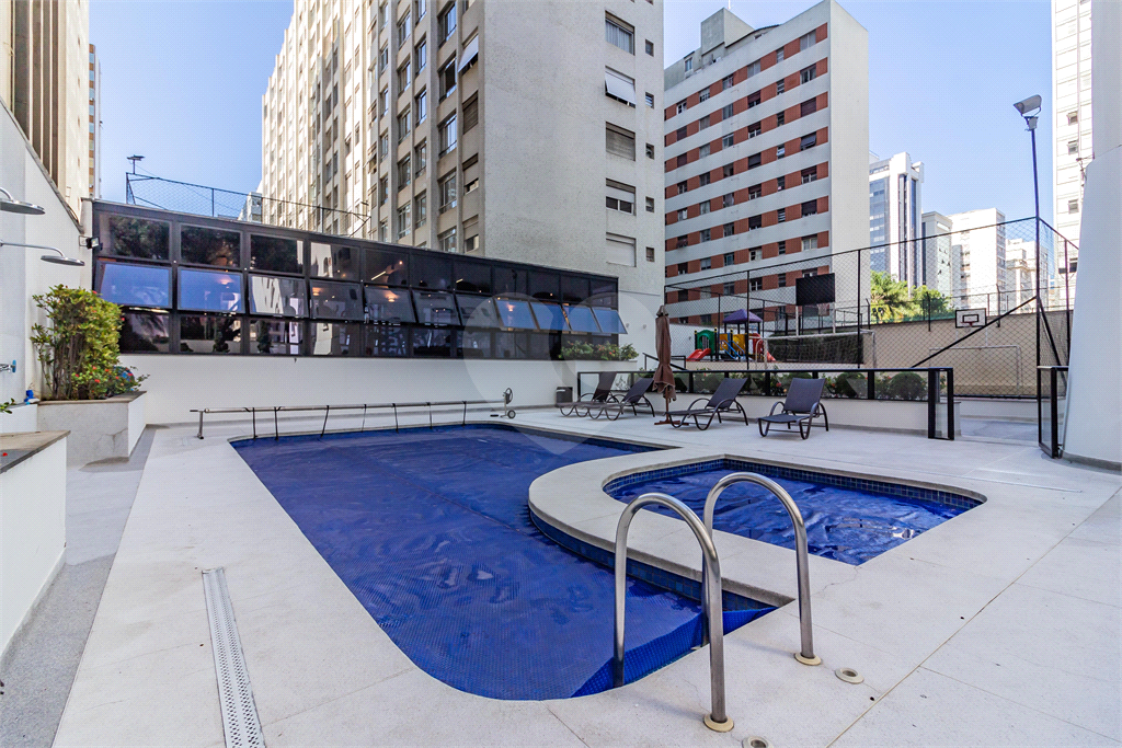 COBERTURA DUPLEX À VENDA COM ELEVADOR, JACUZZI, 5 QUARTOS E 4 VAGAS EM HIGIENÓPOLIS