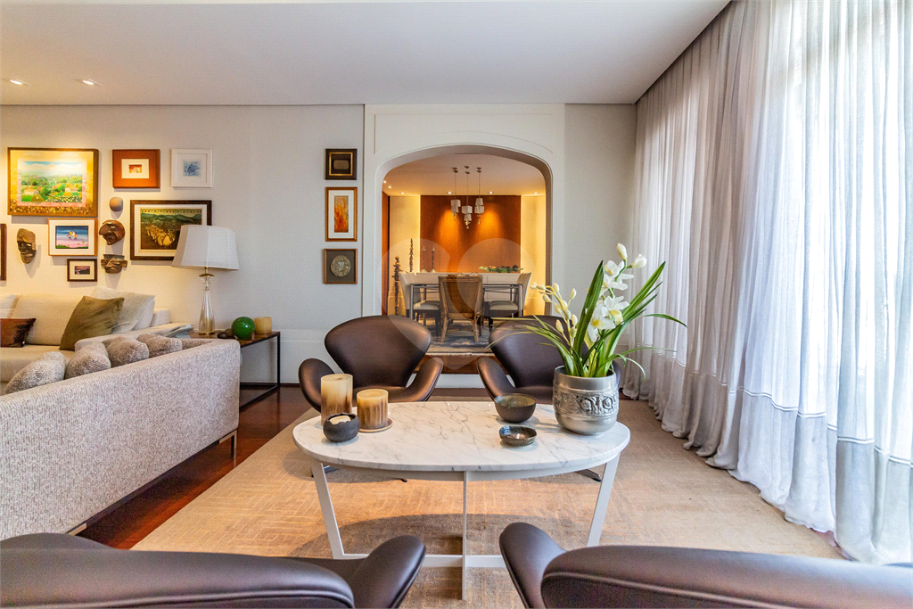 COBERTURA DUPLEX À VENDA COM ELEVADOR, JACUZZI, 5 QUARTOS E 4 VAGAS EM HIGIENÓPOLIS