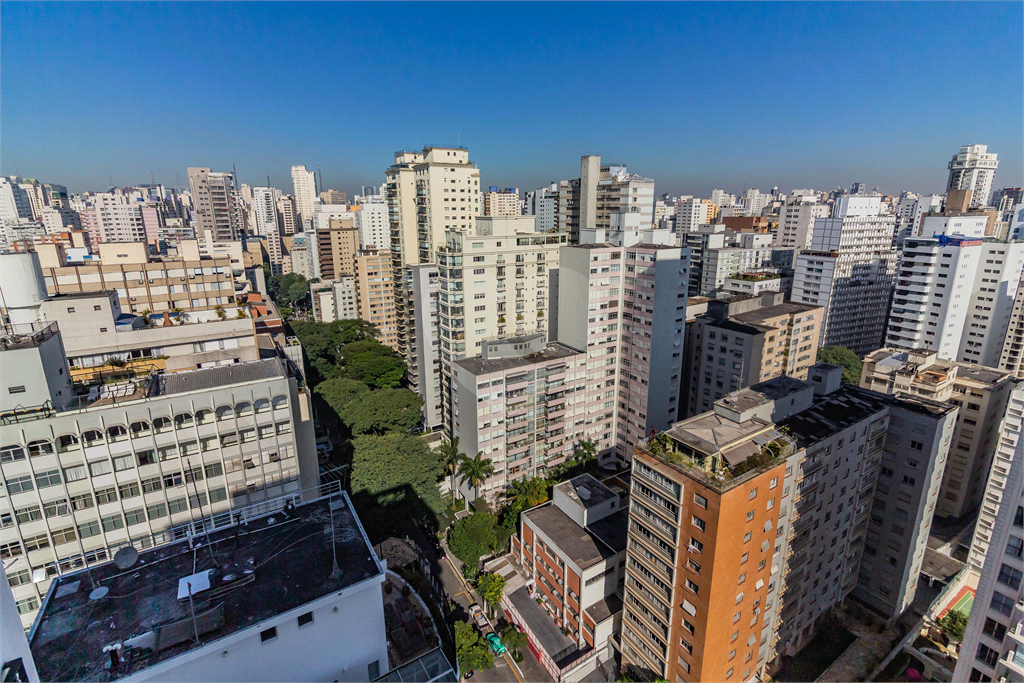 COBERTURA DUPLEX À VENDA COM ELEVADOR, JACUZZI, 5 QUARTOS E 4 VAGAS EM HIGIENÓPOLIS