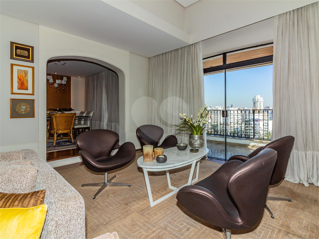 COBERTURA DUPLEX À VENDA COM ELEVADOR, JACUZZI, 5 QUARTOS E 4 VAGAS EM HIGIENÓPOLIS