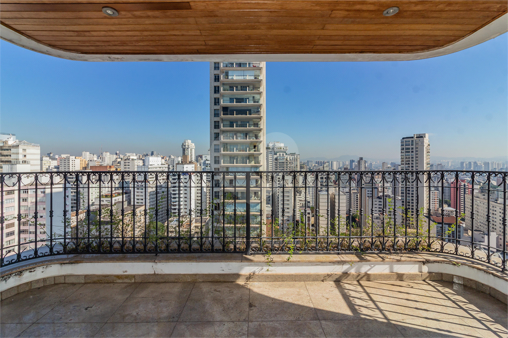COBERTURA DUPLEX À VENDA COM ELEVADOR, JACUZZI, 5 QUARTOS E 4 VAGAS EM HIGIENÓPOLIS