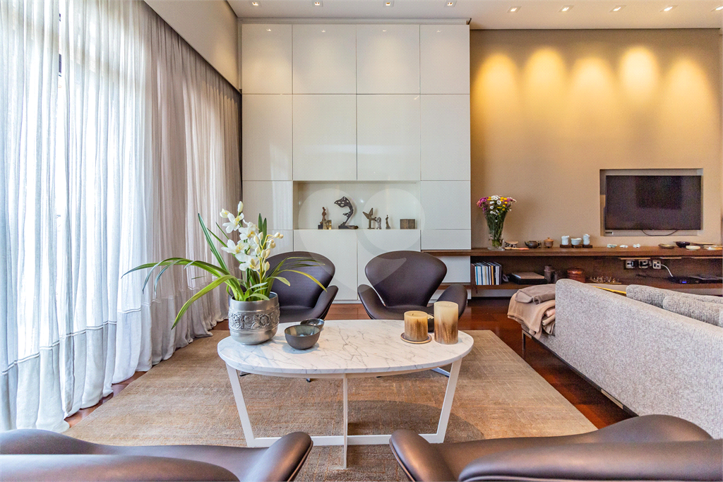 COBERTURA DUPLEX À VENDA COM ELEVADOR, JACUZZI, 5 QUARTOS E 4 VAGAS EM HIGIENÓPOLIS