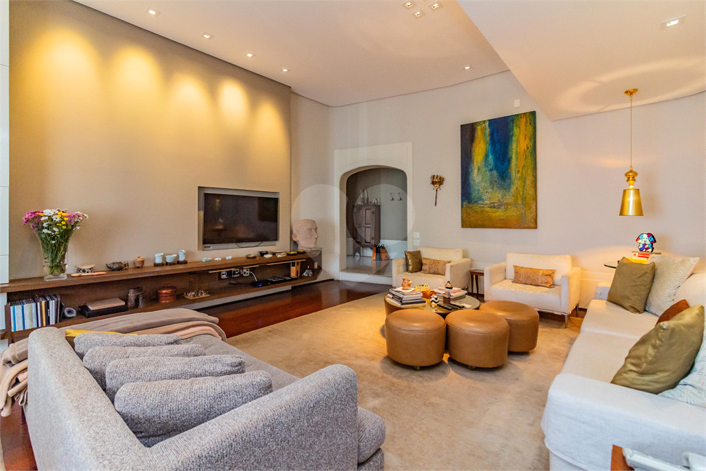 COBERTURA DUPLEX À VENDA COM ELEVADOR, JACUZZI, 5 QUARTOS E 4 VAGAS EM HIGIENÓPOLIS