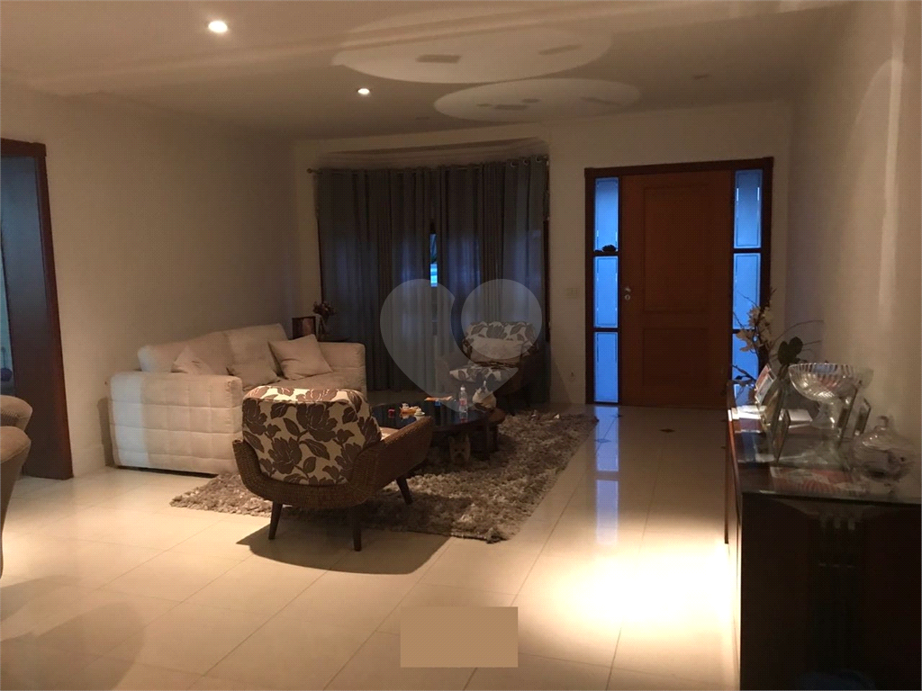 Casa de Condomínio à venda com 5 quartos, 310m² - Foto 1