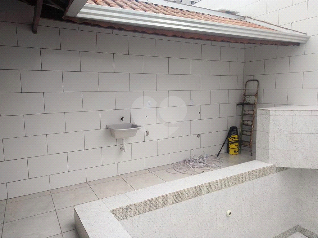 Maravilhoso sobrado 254m² - 5 dormitórios e piscina no Caiçara - Praia Grande  SP