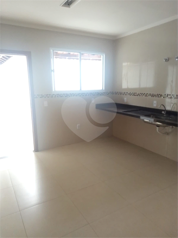 Maravilhoso sobrado 254m² - 5 dormitórios e piscina no Caiçara - Praia Grande  SP