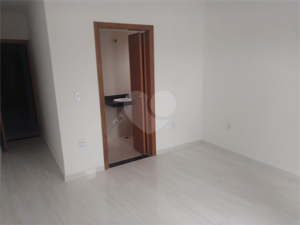 Maravilhoso sobrado 254m² - 5 dormitórios e piscina no Caiçara - Praia Grande  SP