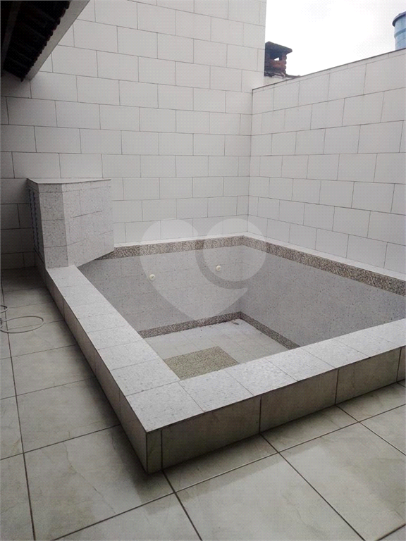Maravilhoso sobrado 254m² - 5 dormitórios e piscina no Caiçara - Praia Grande  SP