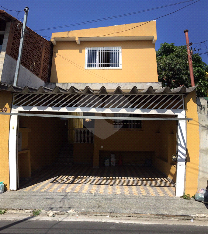 Sobrado 3 quartos 2 suítes Vila Amália