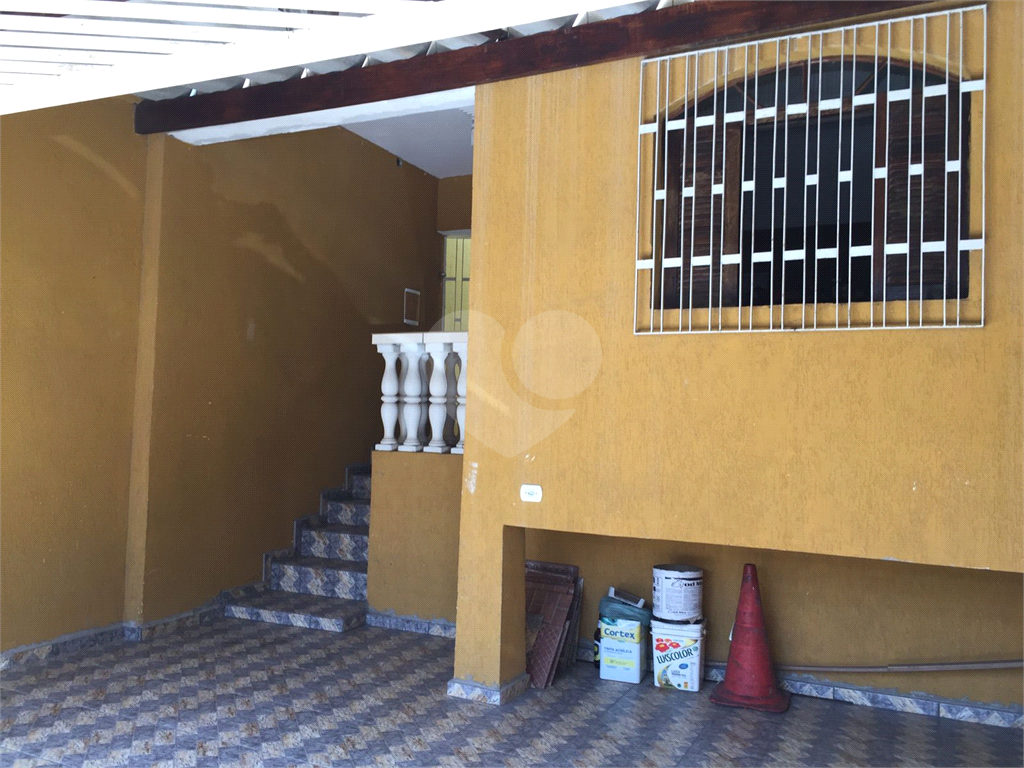 Sobrado 3 quartos 2 suítes Vila Amália