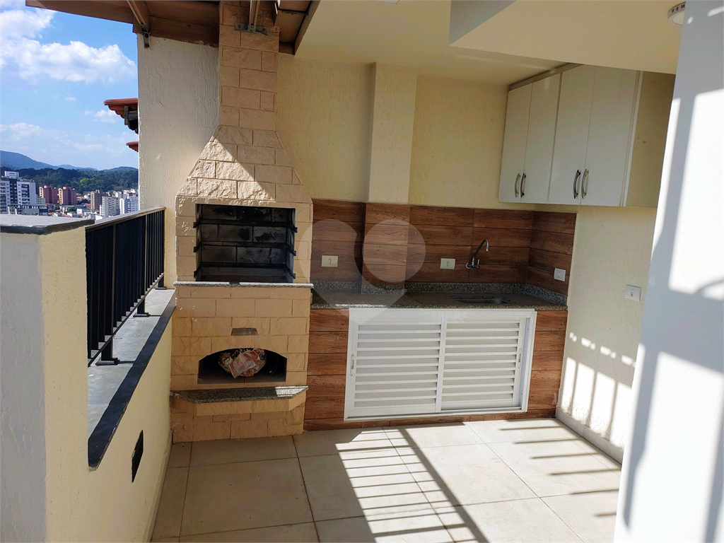 Cobertura duplex 189m² com linda vista. 