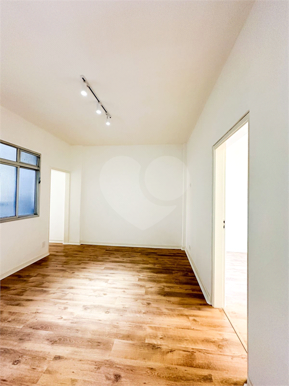 APARTAMENTO em BARRA FUNDA