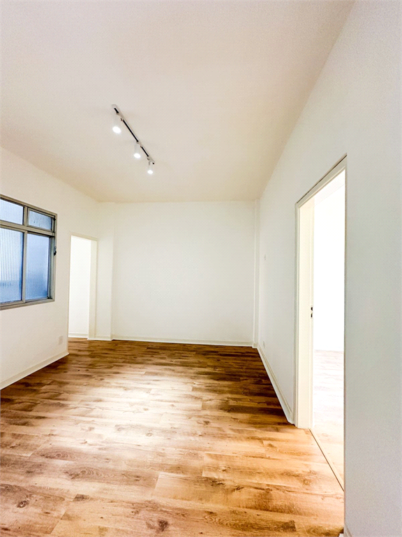 APARTAMENTO em BARRA FUNDA