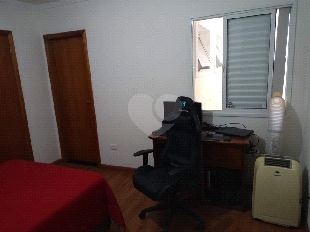 Sobrado, 3 quartos, 3 suítes, 4 vagas, 