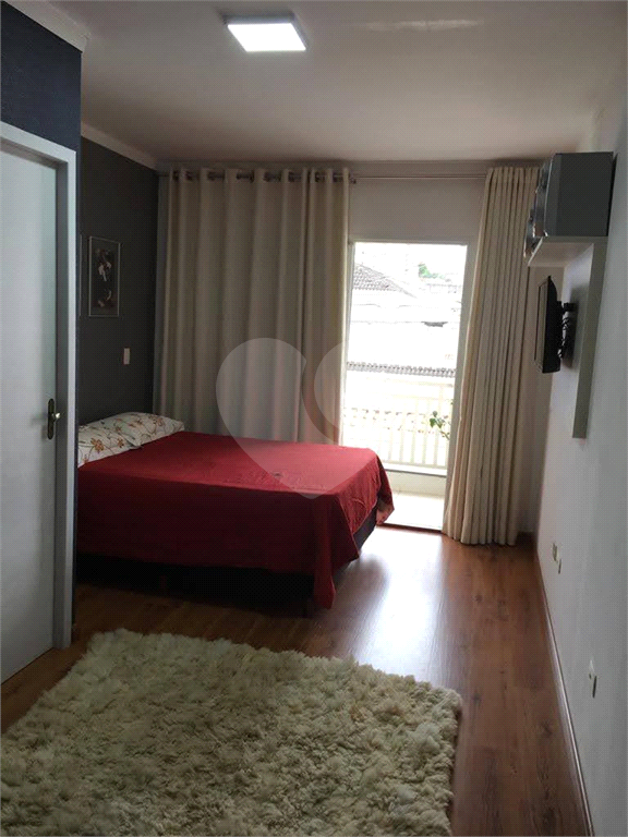 Sobrado, 3 quartos, 3 suítes, 4 vagas, 