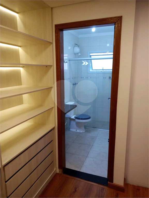 Sobrado, 3 quartos, 3 suítes, 4 vagas, 