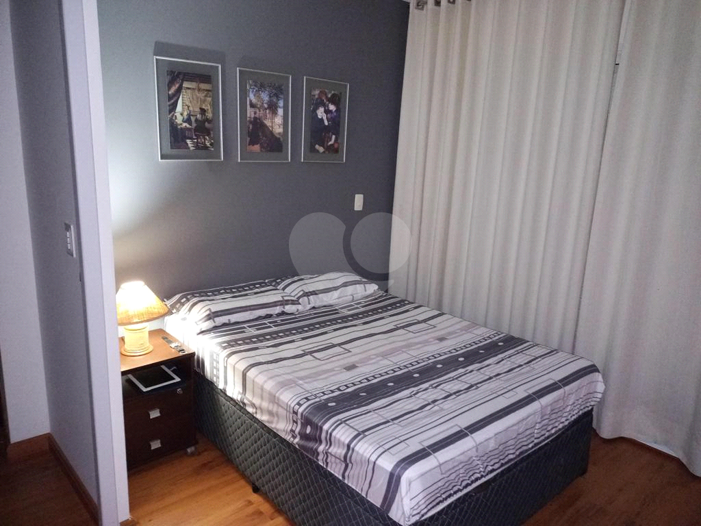 Sobrado, 3 quartos, 3 suítes, 4 vagas, 