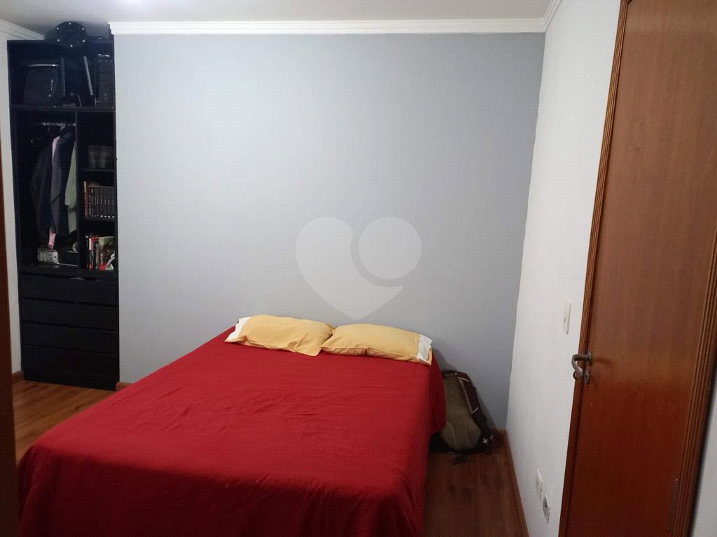 Sobrado, 3 quartos, 3 suítes, 4 vagas, 