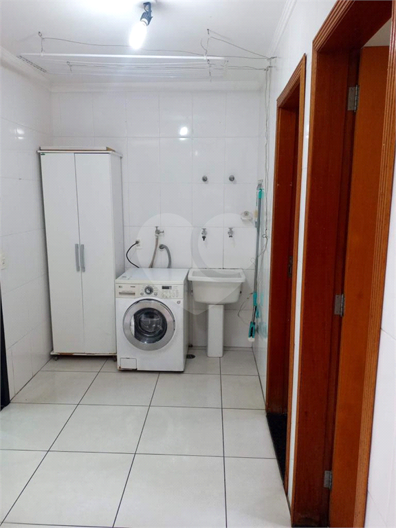 Sobrado, 3 quartos, 3 suítes, 4 vagas, 