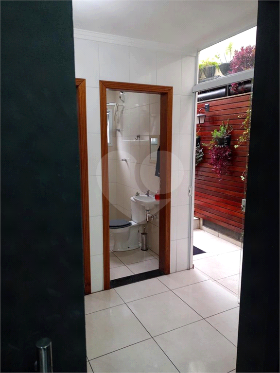 Sobrado, 3 quartos, 3 suítes, 4 vagas, 