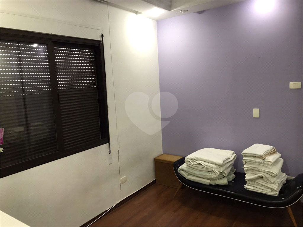 APARTAMENTO em MORUMBI