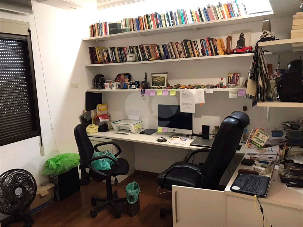 APARTAMENTO em MORUMBI