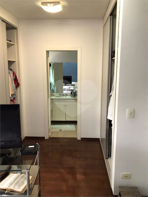 APARTAMENTO em MORUMBI