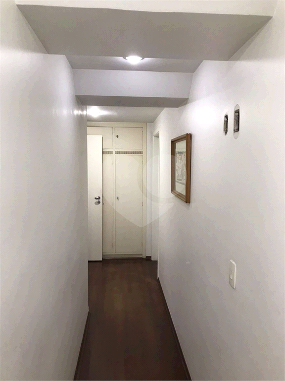 APARTAMENTO em MORUMBI
