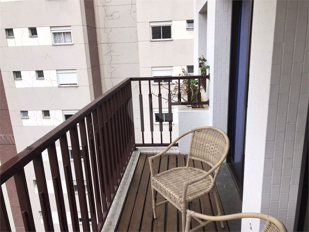 APARTAMENTO em MORUMBI