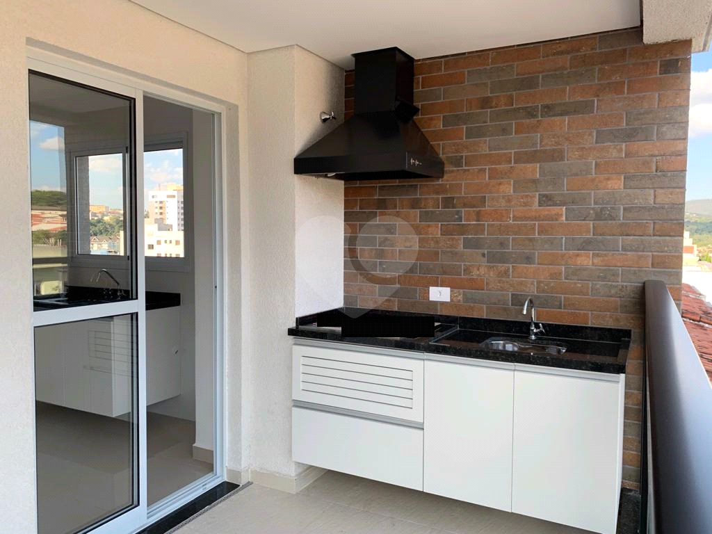 Apartamento para alugar com 3 quartos, 101m² - Foto 7