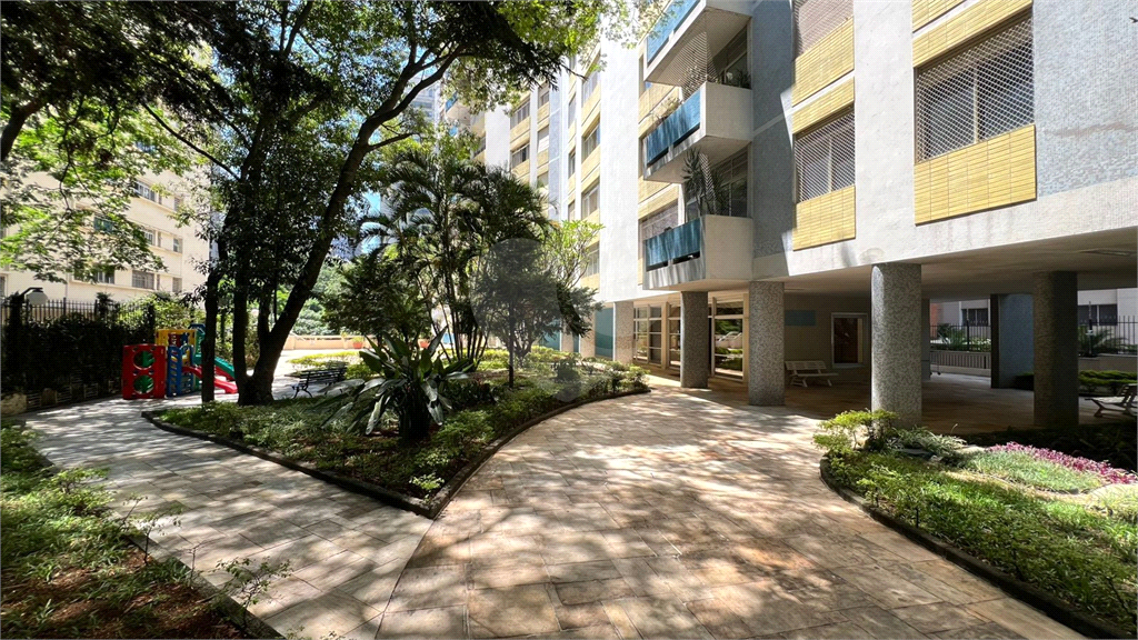 APARTAMENTO em JARDIM PAULISTA
