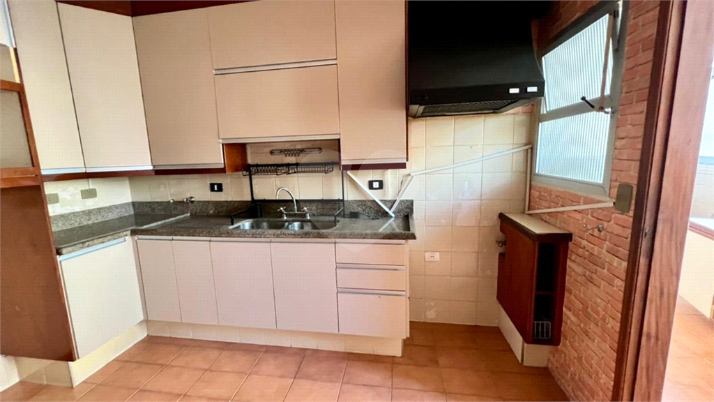 APARTAMENTO em JARDIM PAULISTA