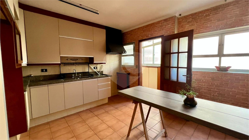 APARTAMENTO em JARDIM PAULISTA