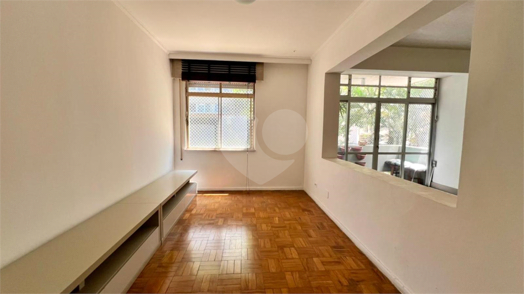 APARTAMENTO em JARDIM PAULISTA