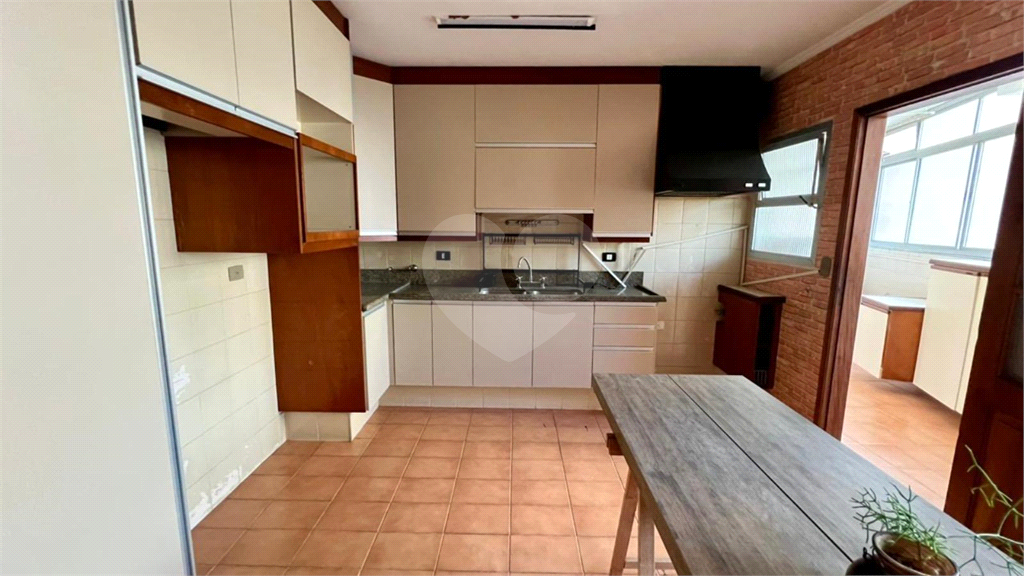 APARTAMENTO em JARDIM PAULISTA