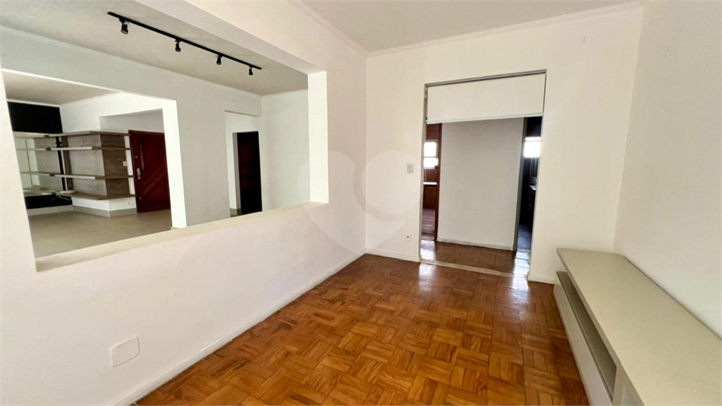 APARTAMENTO em JARDIM PAULISTA