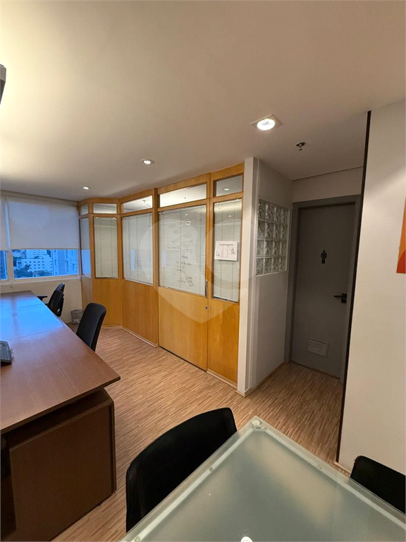 Sala comercial de 65m² com 4 ambintes 