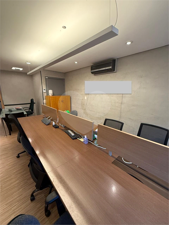 Sala comercial de 65m² com 4 ambintes 