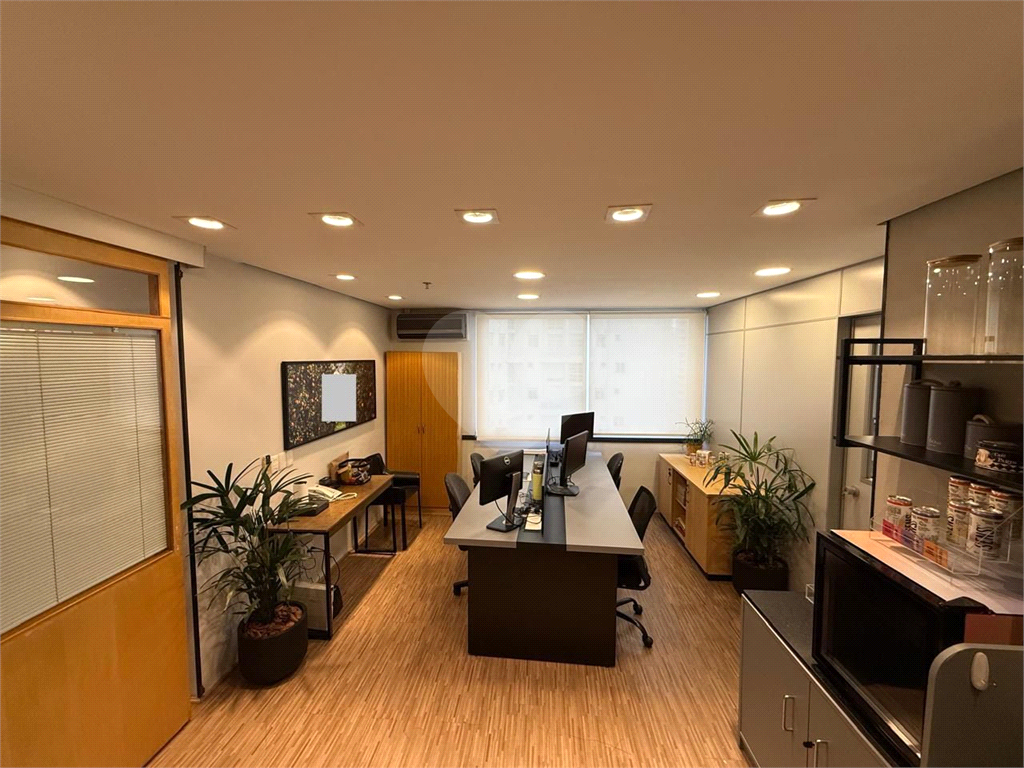 Sala comercial de 65m² com 4 ambintes 