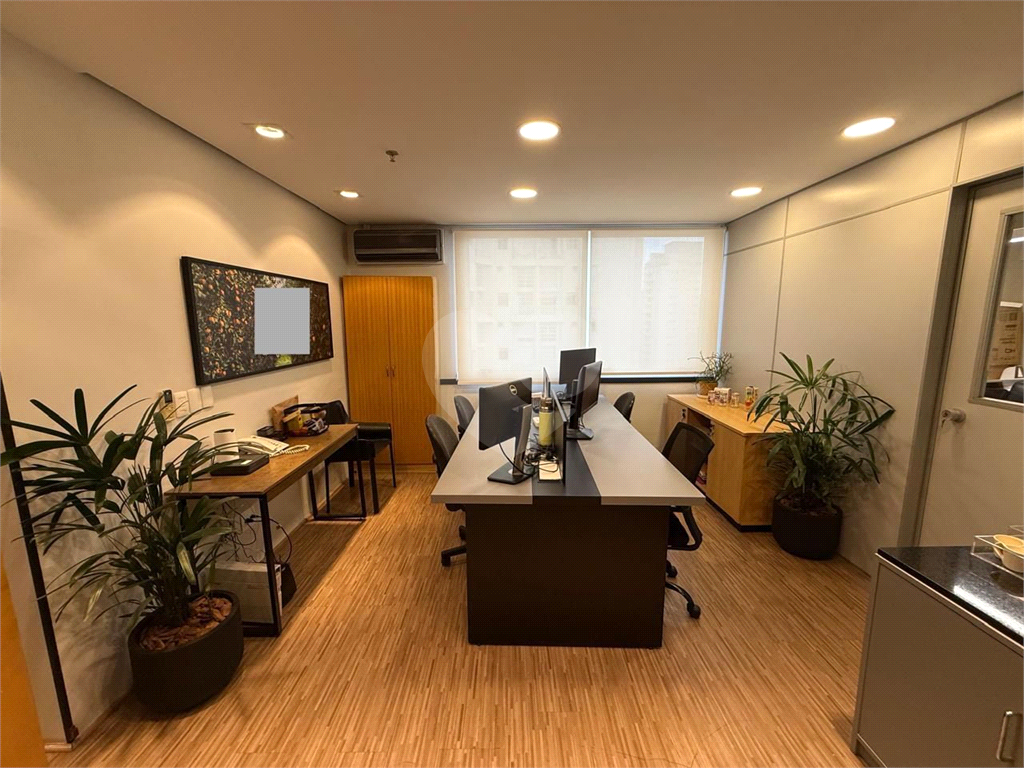 Sala comercial de 65m² com 4 ambintes 