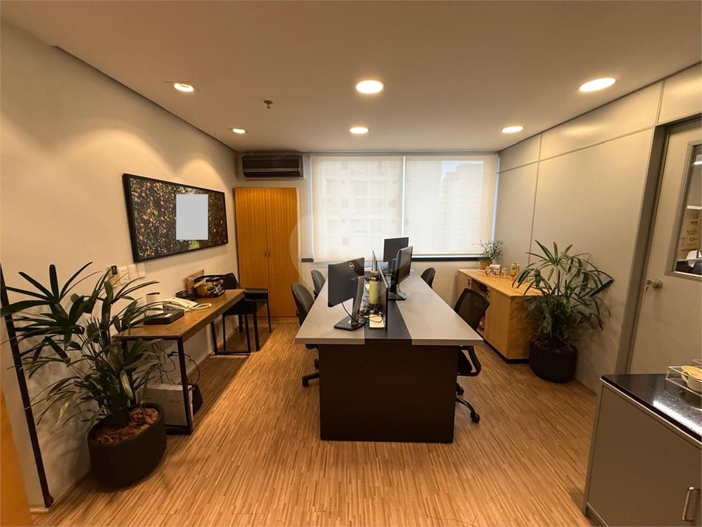 Sala comercial de 65m² com 4 ambintes 