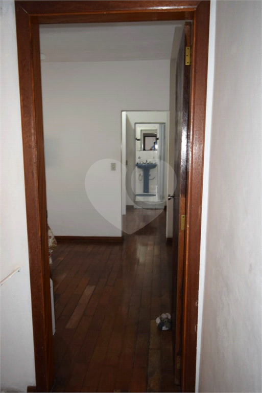 SOBRADO ÓTIMA LOCALIZAÇÃO  200 AC