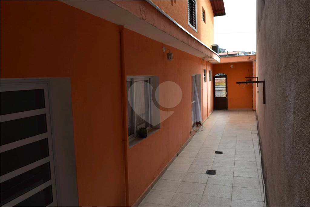 SOBRADO ÓTIMA LOCALIZAÇÃO  200 AC